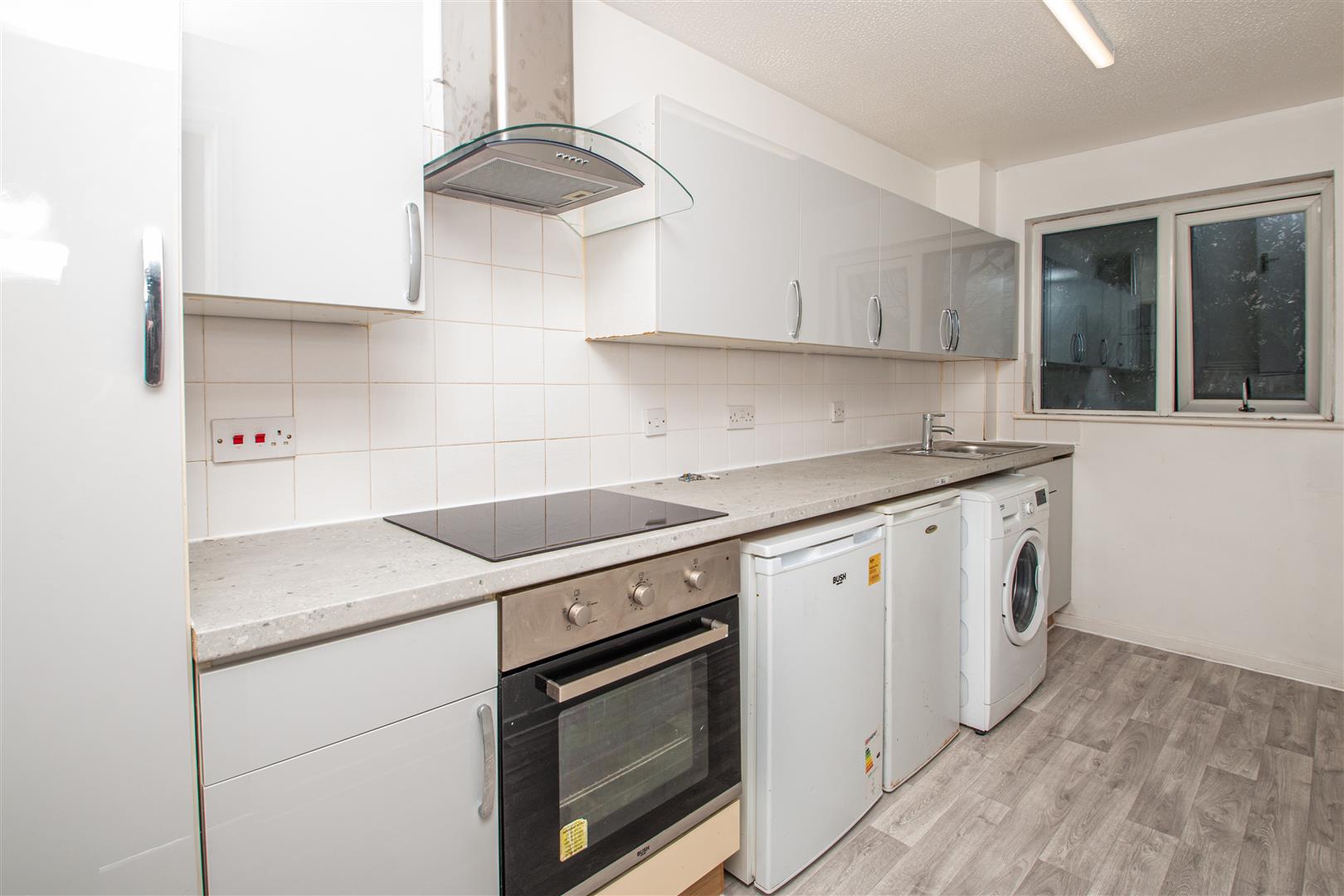 1 bed property in Pettingrew Close, Milton Keynes